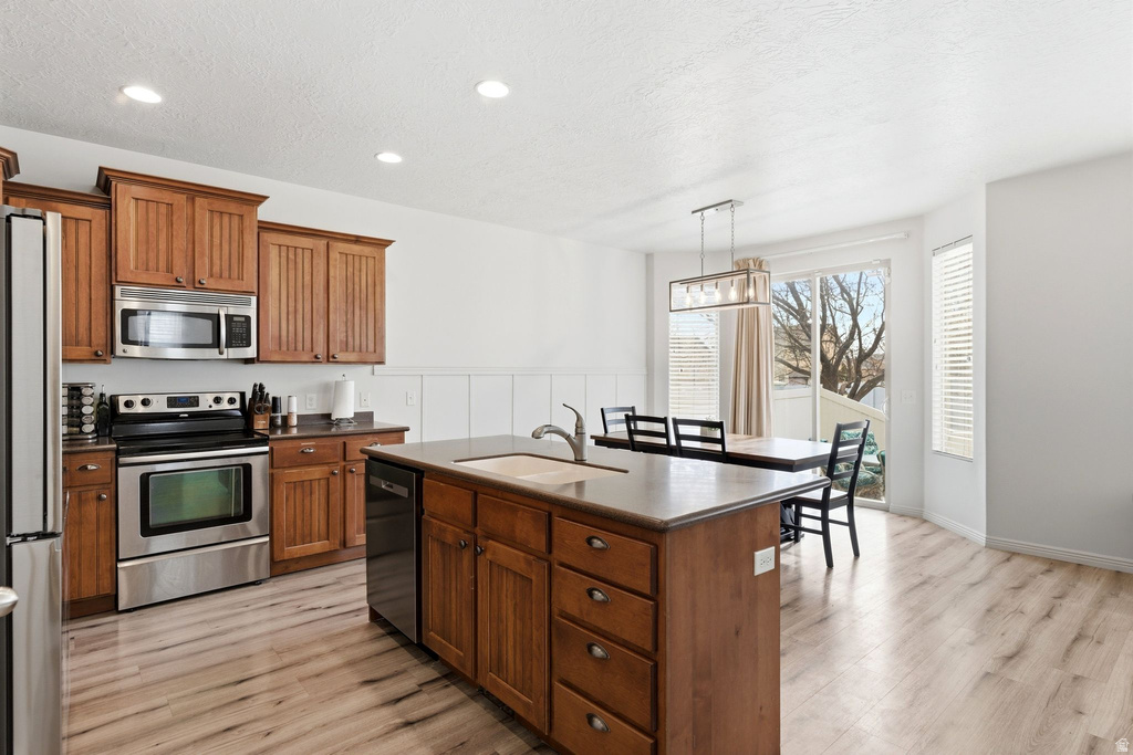 7097 W COTTAGE DR West Jordan, UT 84081