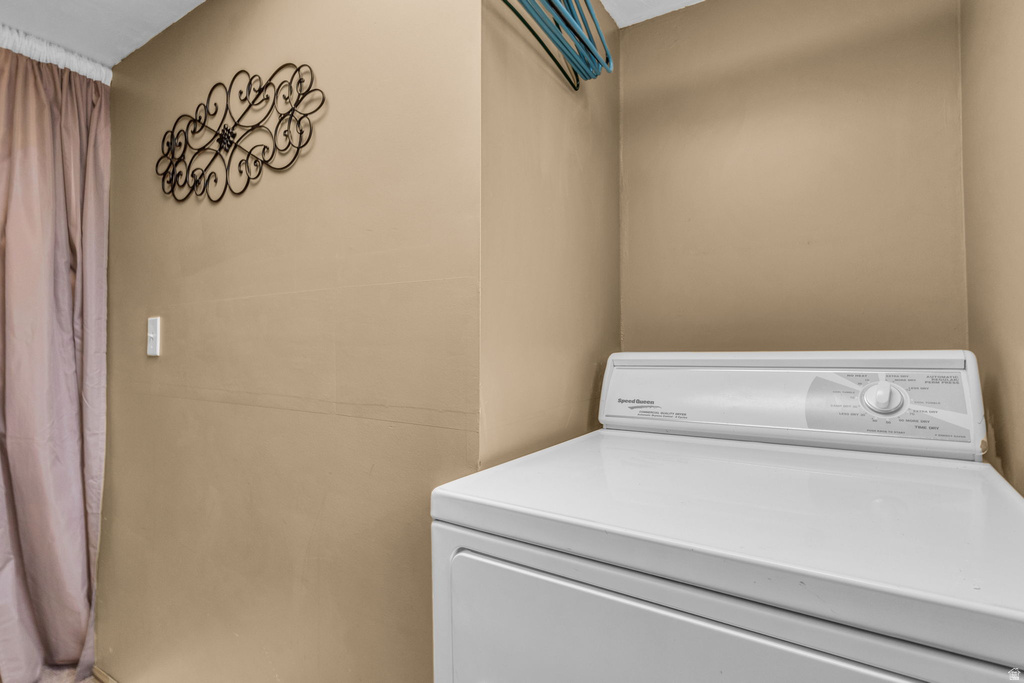 3860 W BURGESS RD Taylorsville, UT 84129