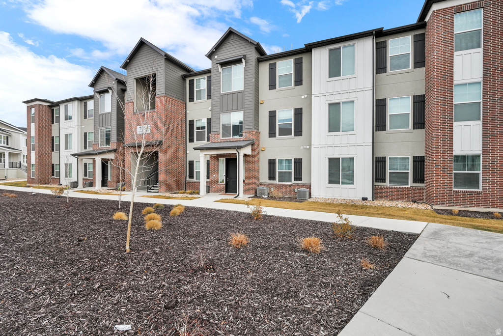 779 N PRATT LN #T302 Saratoga Springs, UT 84045