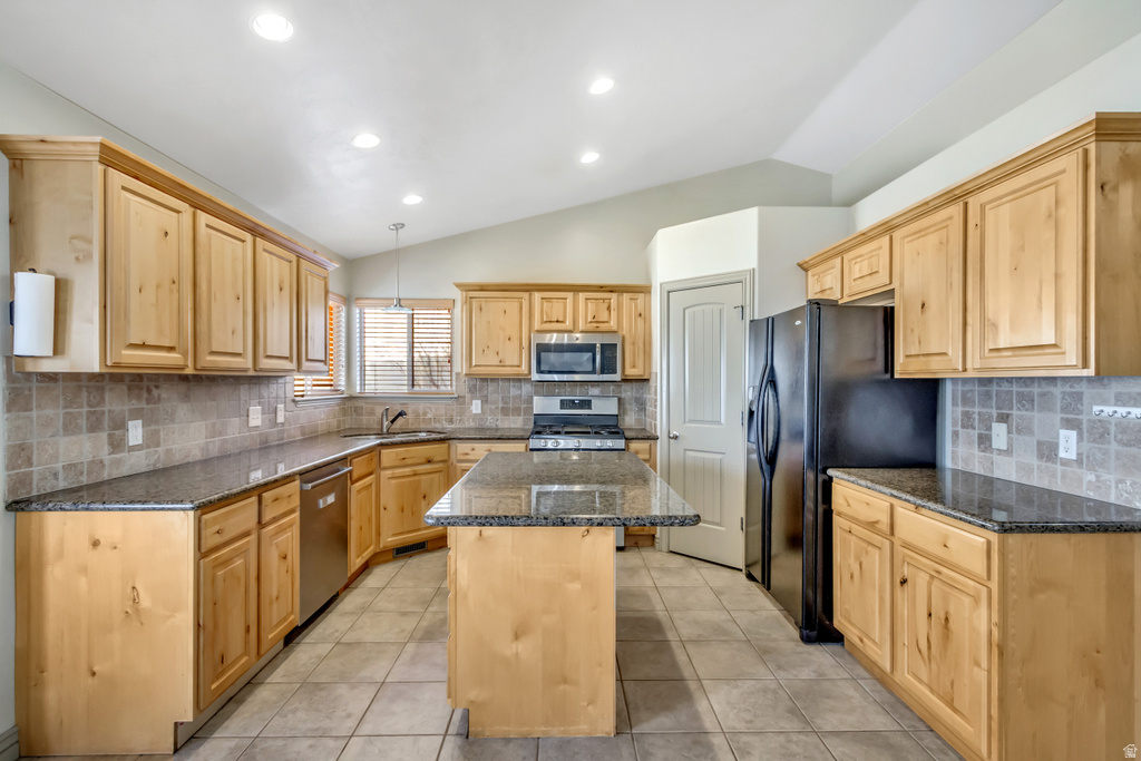 7074 S RIALTO WAY Salt Lake City, UT 84129