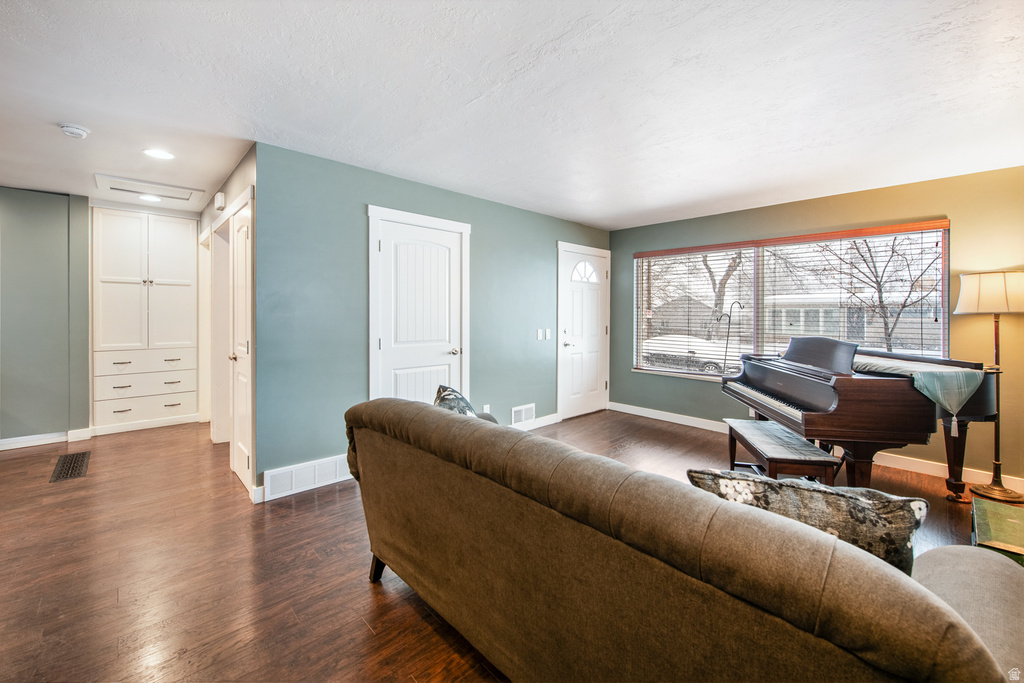 2052 E ASHTON CIR Salt Lake City, UT 84109