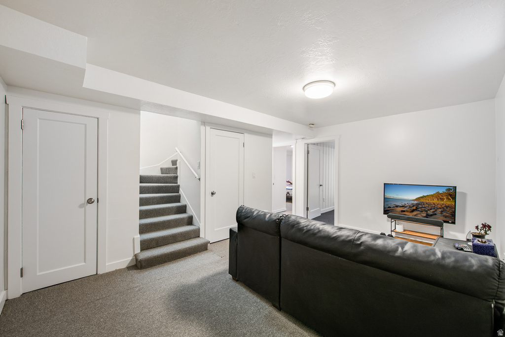 2052 E ASHTON CIR Salt Lake City, UT 84109