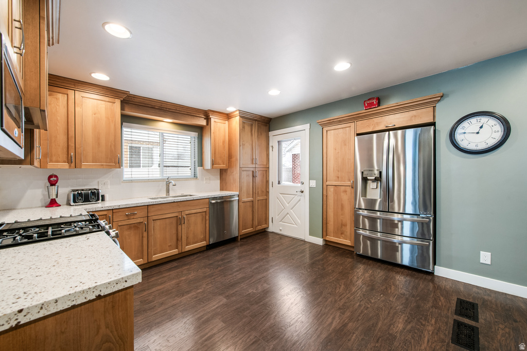 2052 E ASHTON CIR Salt Lake City, UT 84109