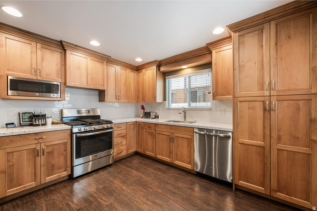 2052 E ASHTON CIR Salt Lake City, UT 84109