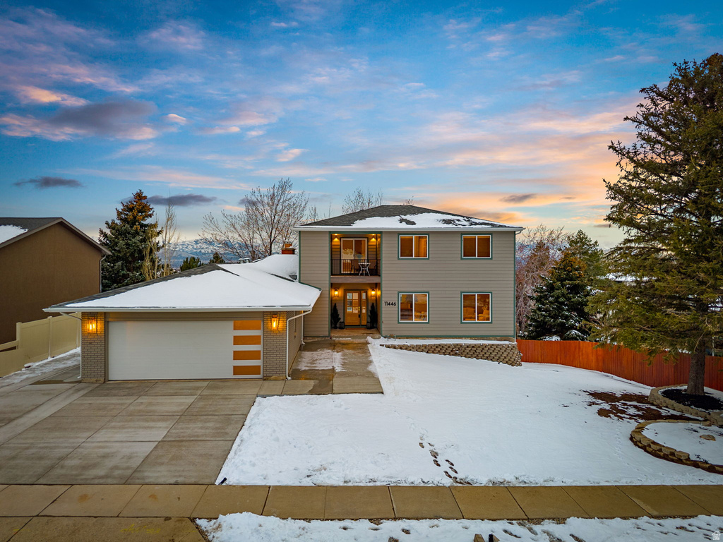 11446 S MOUNTAIN RIDGE CIR Sandy, UT 84092