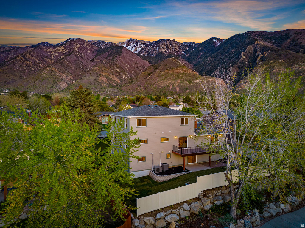 11446 S MOUNTAIN RIDGE CIR Sandy, UT 84092