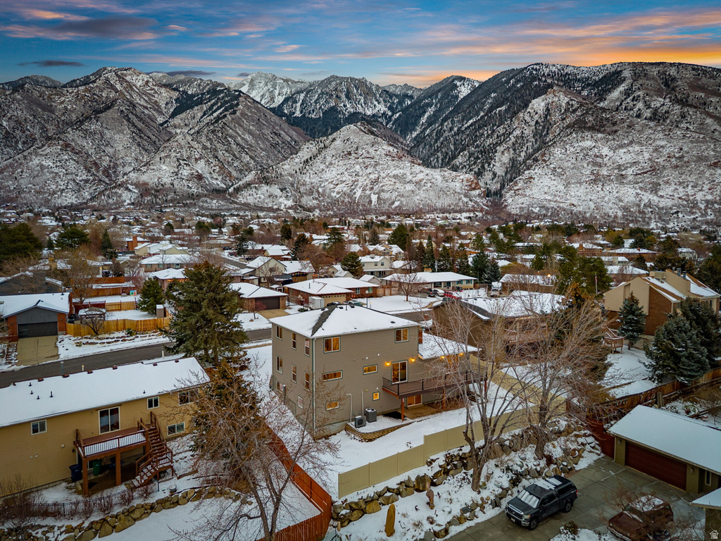 11446 S MOUNTAIN RIDGE CIR Sandy, UT 84092