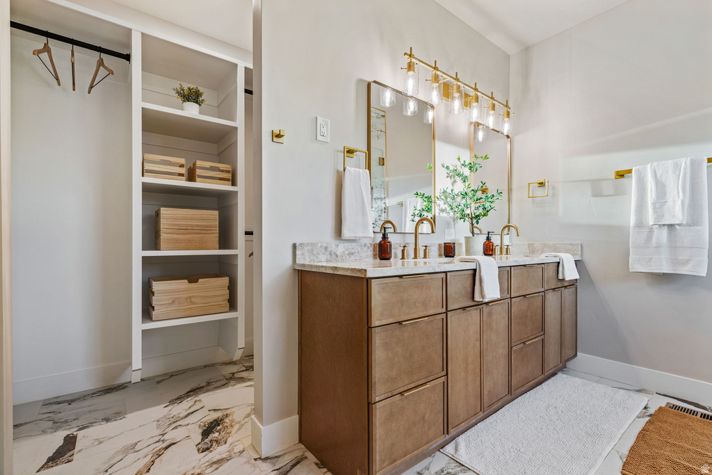 11446 S MOUNTAIN RIDGE CIR Sandy, UT 84092