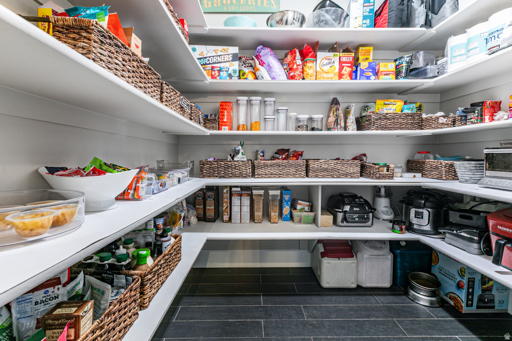 977 S PARKWAY North Salt Lake, UT 84054