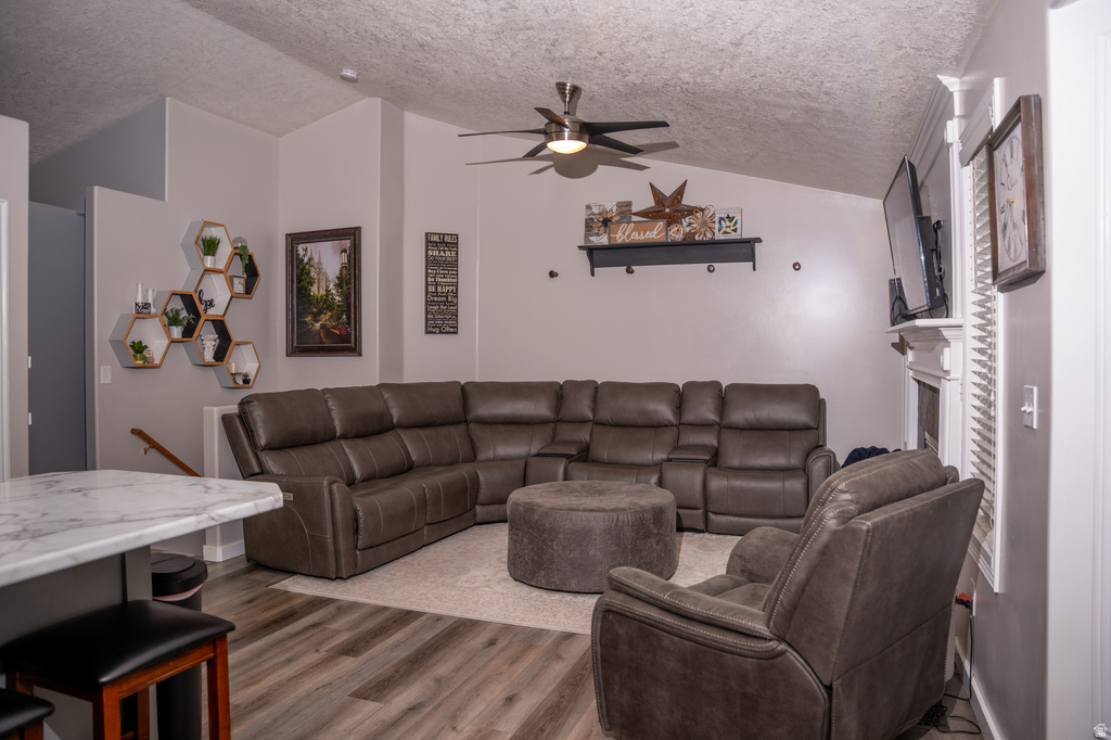 13638 S 3160 W Riverton, UT 84065