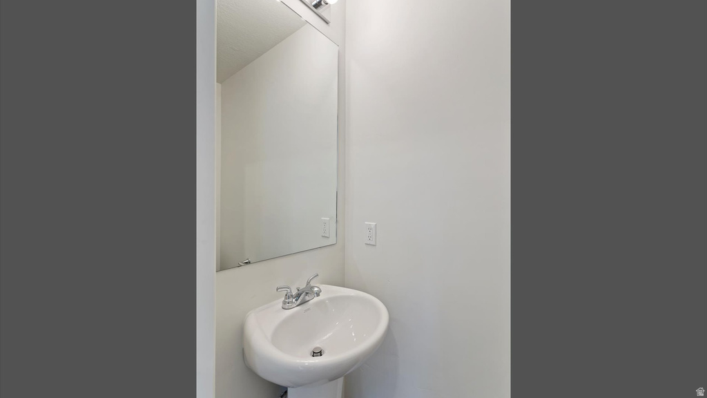 114 N PROVO RIVER RD Saratoga Springs, UT 84045