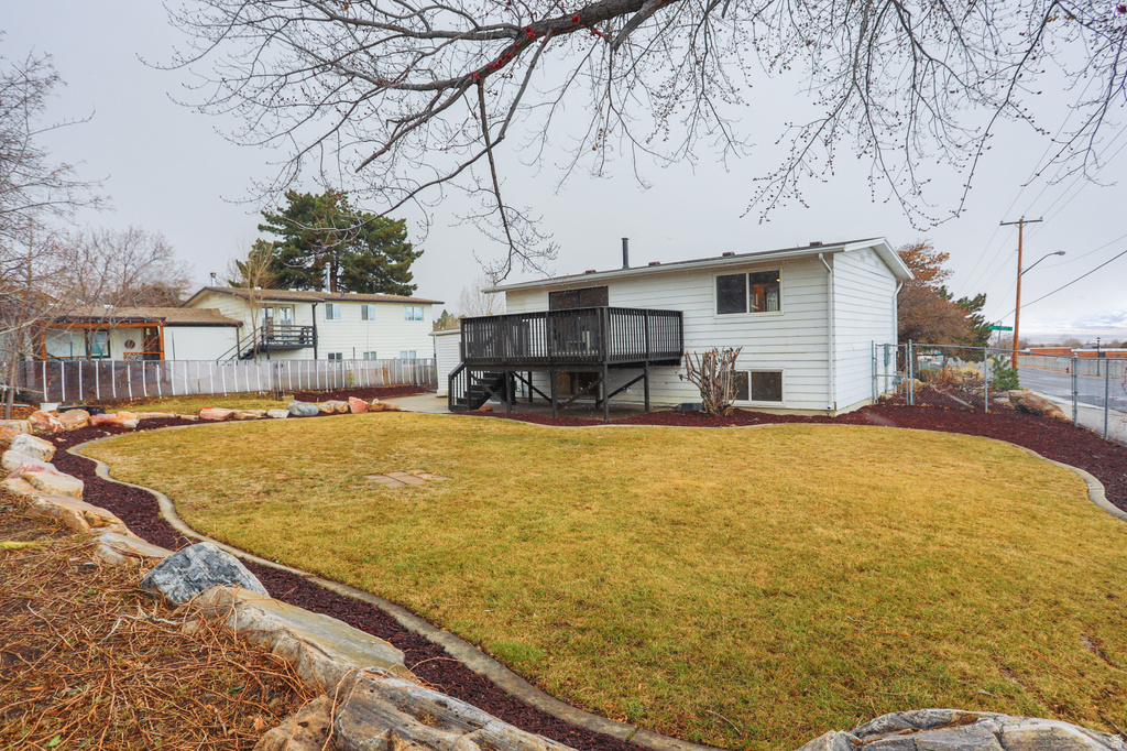 11 QUEBEC CIR Tooele, UT 84074