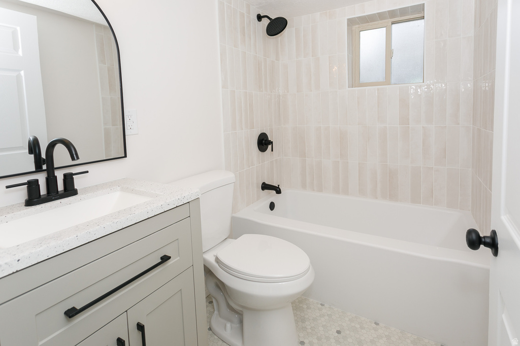 11 QUEBEC CIR Tooele, UT 84074