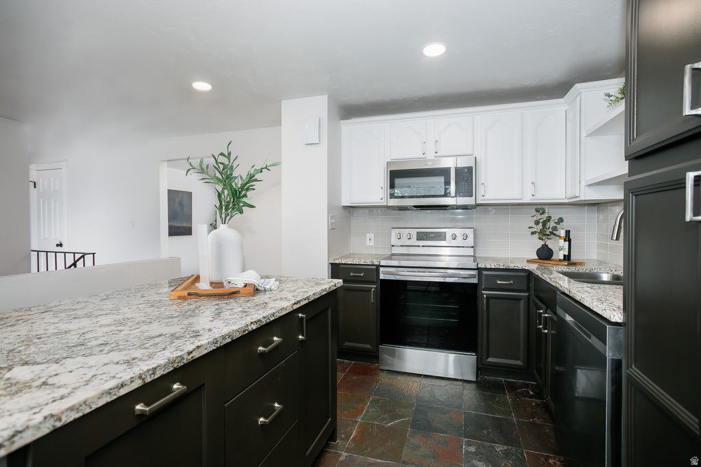 11 QUEBEC CIR Tooele, UT 84074