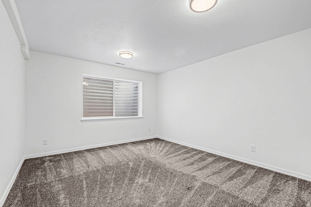 1011 S 900 W Tooele, UT 84074