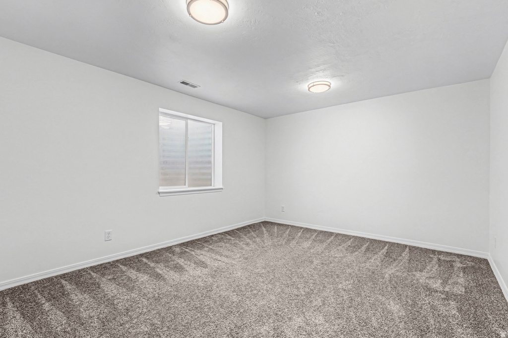 1011 S 900 W Tooele, UT 84074