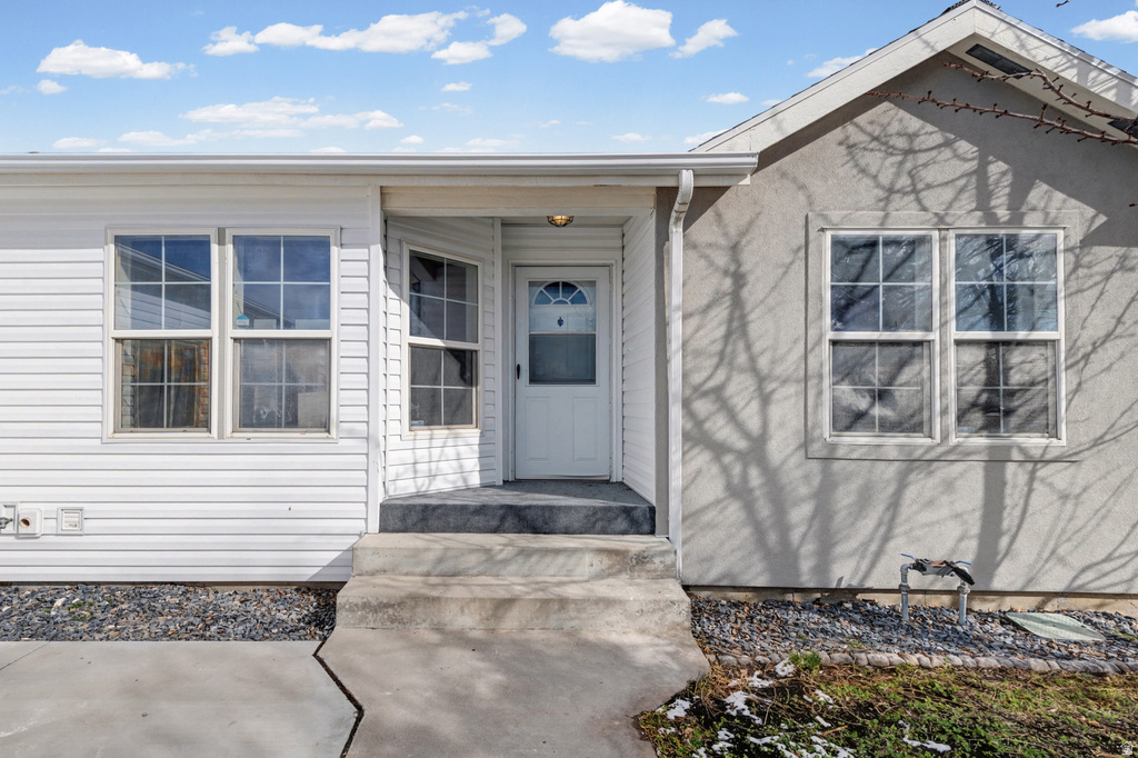 1011 S 900 W Tooele, UT 84074