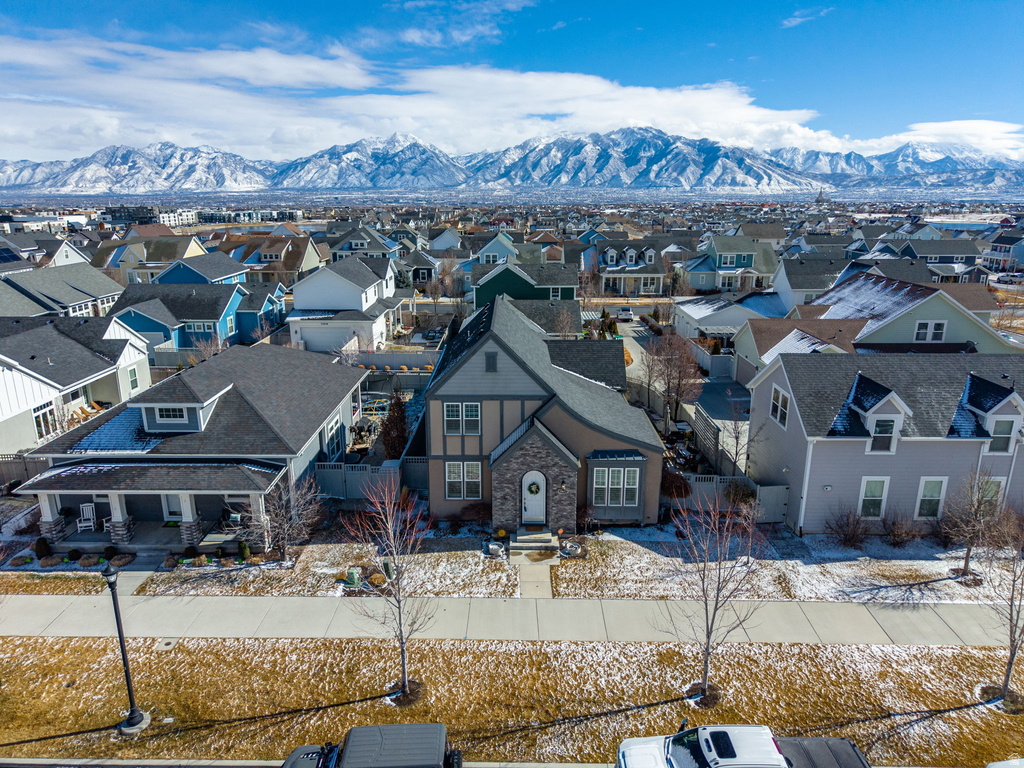 10617 S SPLIT ROCK DR South Jordan, UT 84009