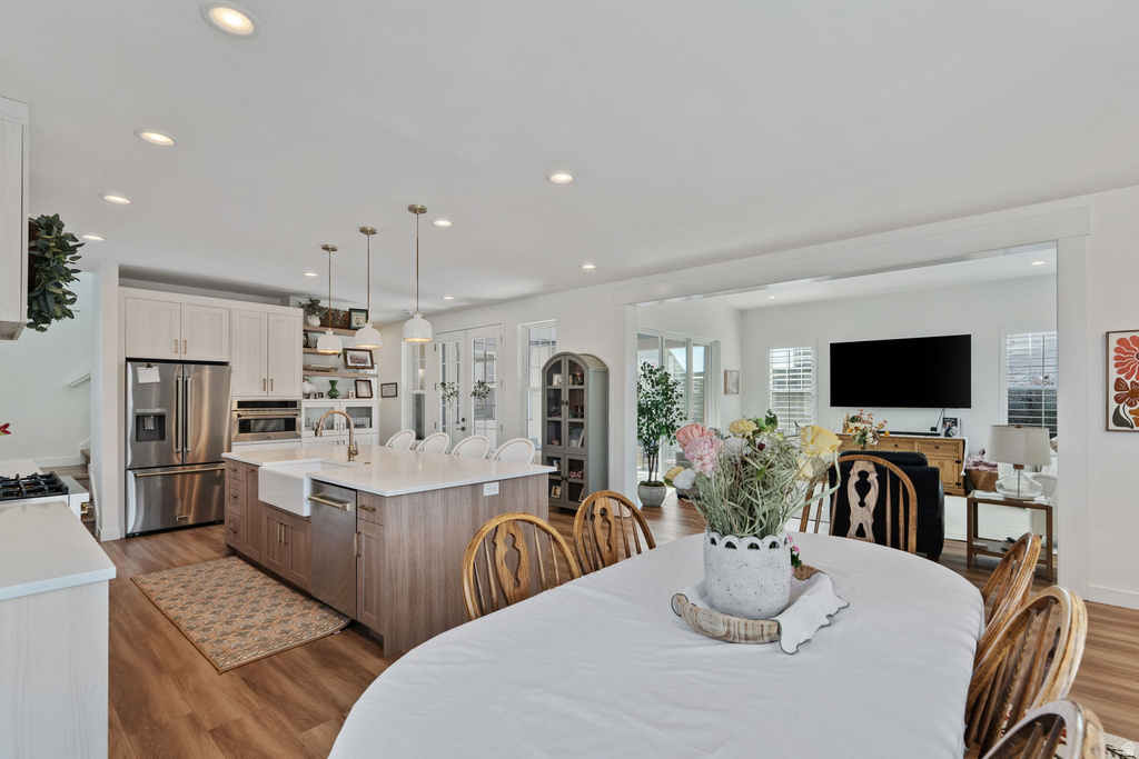 10617 S SPLIT ROCK DR South Jordan, UT 84009