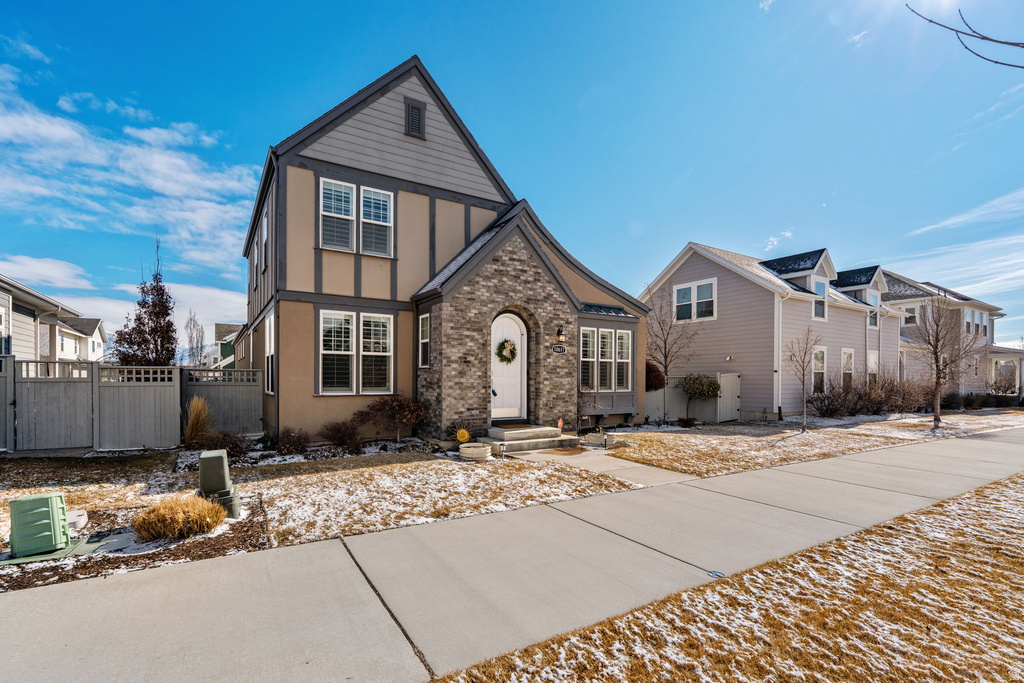 10617 S SPLIT ROCK DR South Jordan, UT 84009