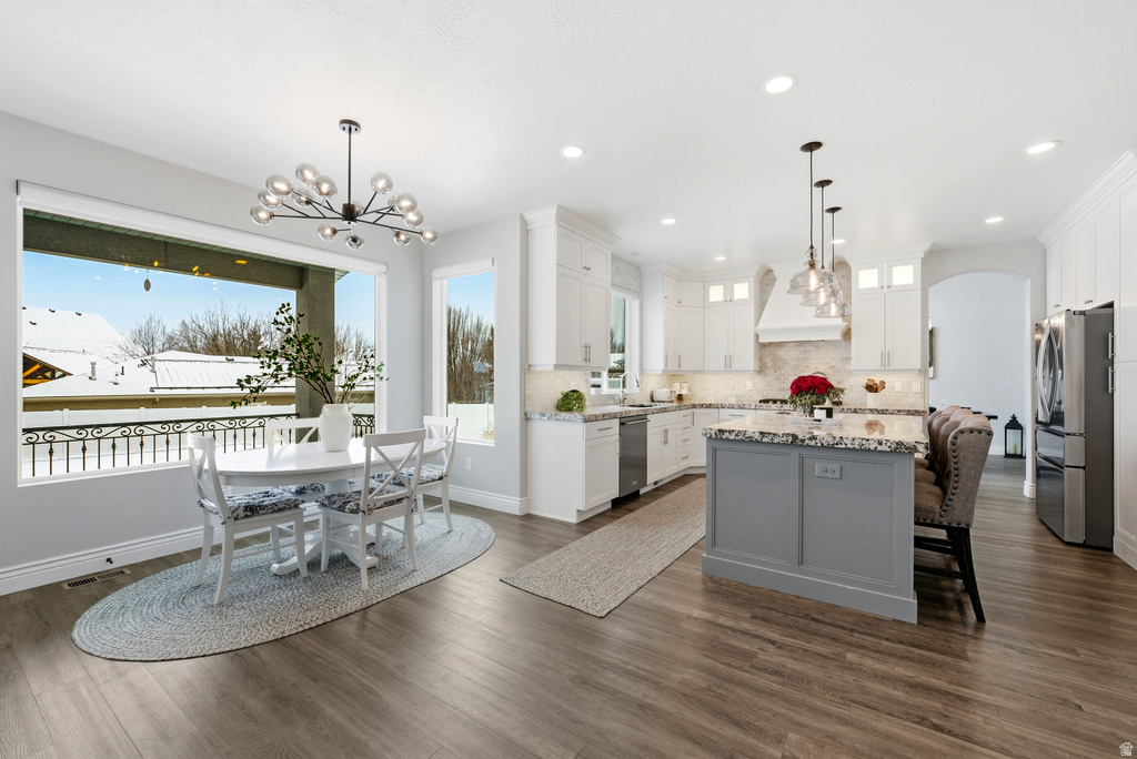 2872 W ROLLING CREEK WAY South Jordan, UT 84095