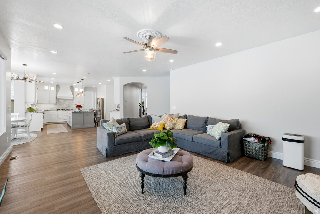 2872 W ROLLING CREEK WAY South Jordan, UT 84095