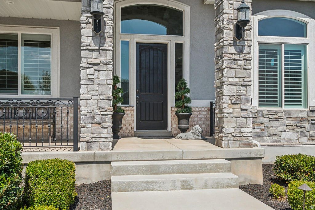 2872 W ROLLING CREEK WAY South Jordan, UT 84095