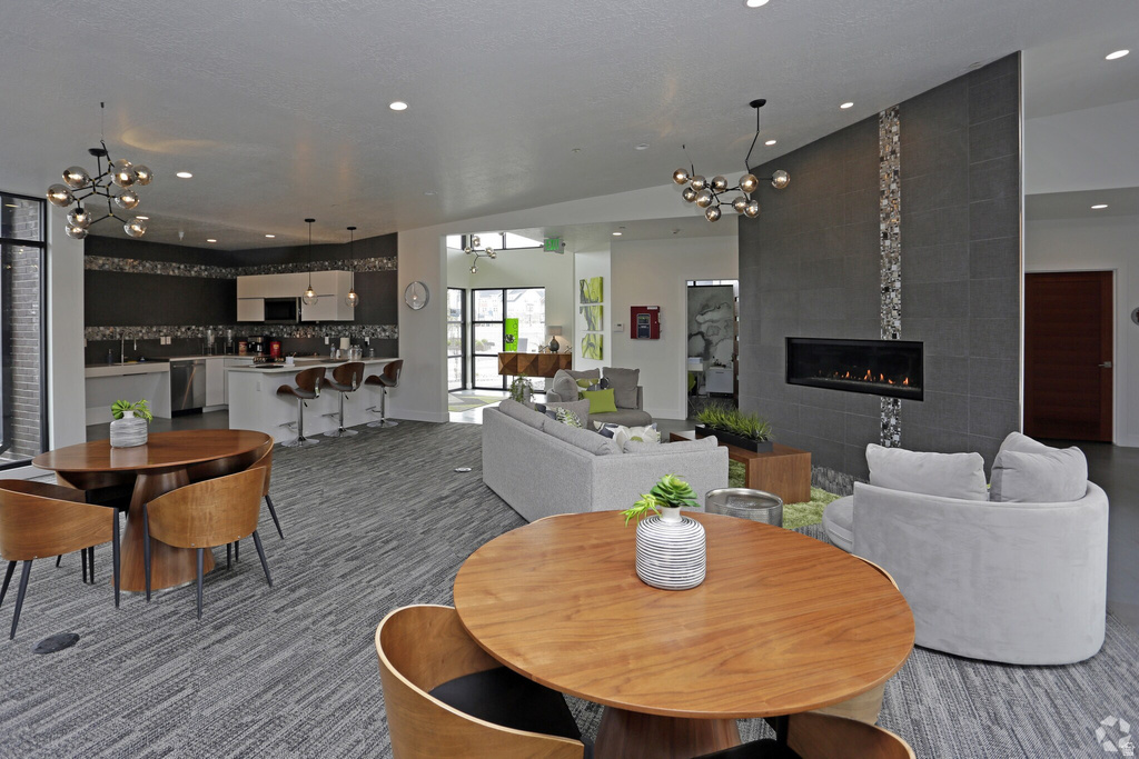 266 N 590 E #6 Vineyard, UT 84059