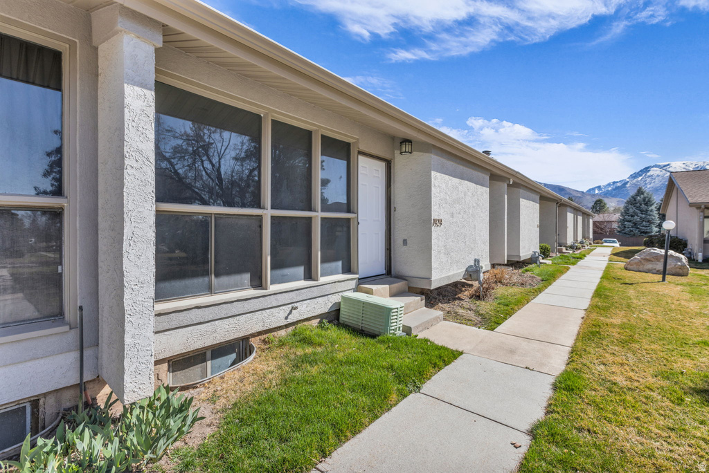 1929 E 5625 S South Ogden, UT 84403