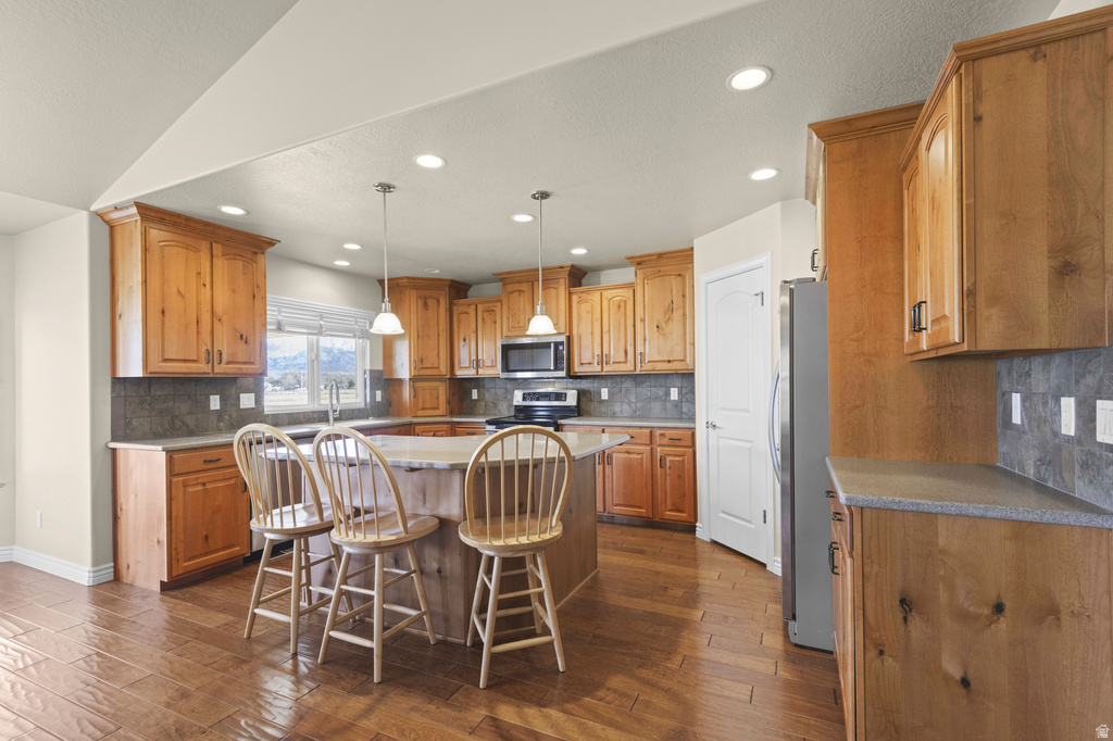 1780 N 1350 W Farr West, UT 84404