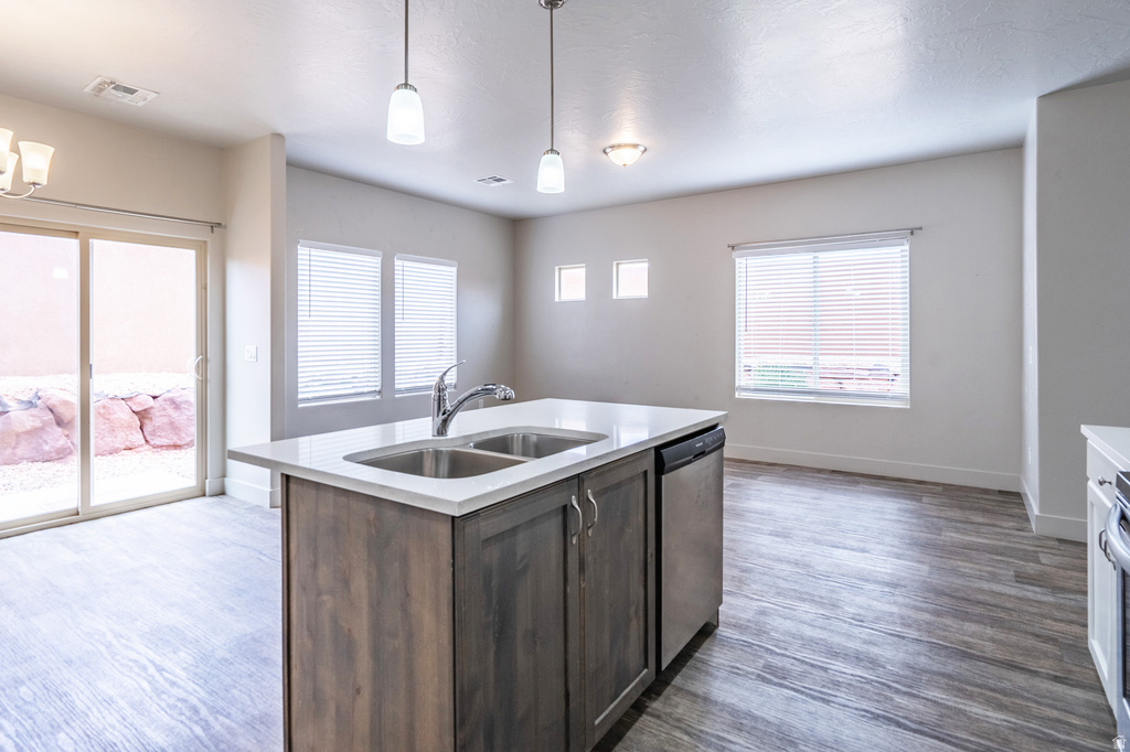 325 N RED STONE RD #73 Washington, UT 84780