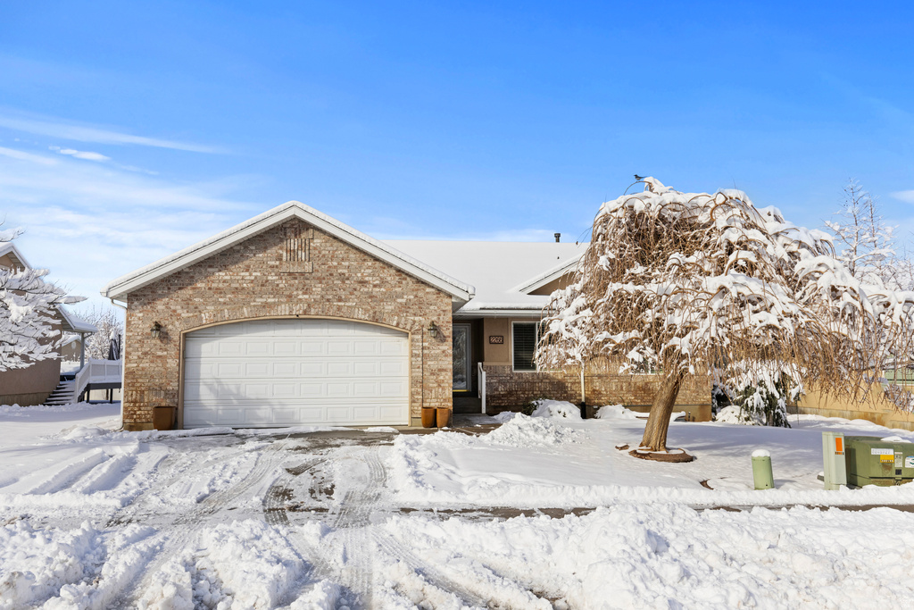 2266 S 450 W Perry, UT 84302