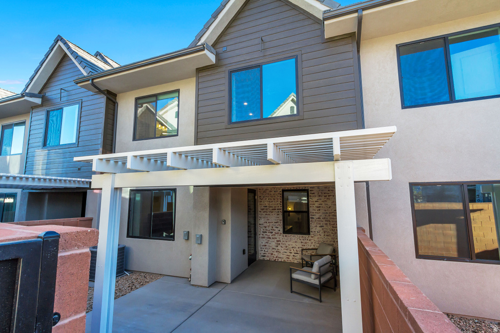 960 HERITAGE DR #47 Santa Clara, UT 84765