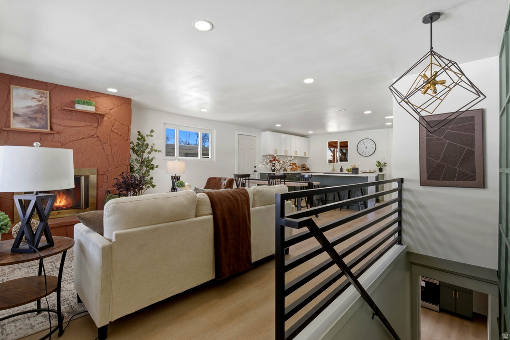 1358 E MAPLEWOOD DR Murray, UT 84121