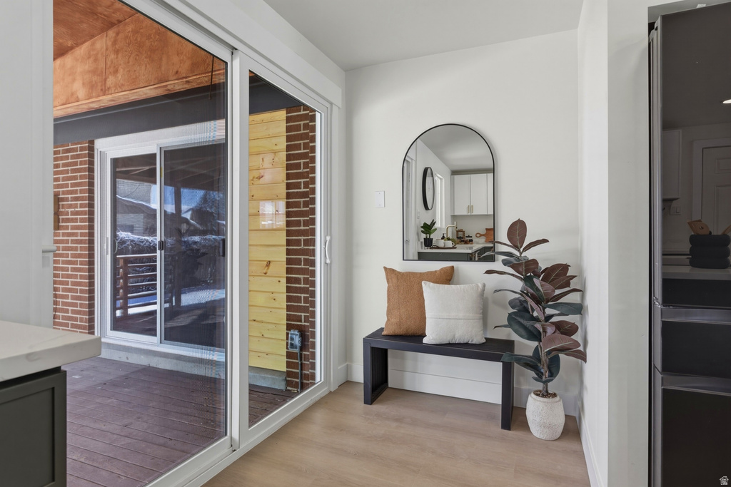 1358 E MAPLEWOOD DR Murray, UT 84121