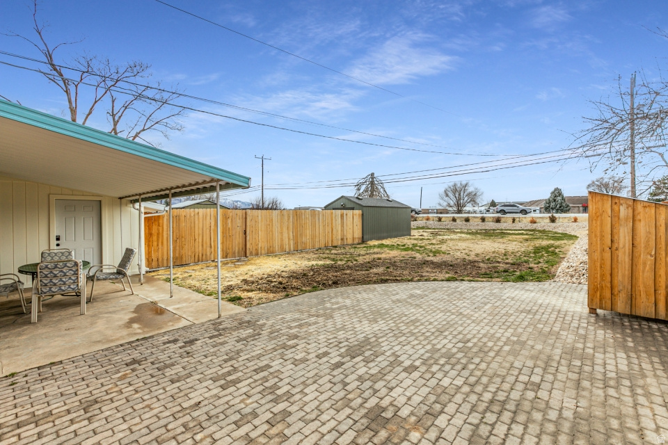 595 BEN LOMOND AVE South Ogden, UT 84403