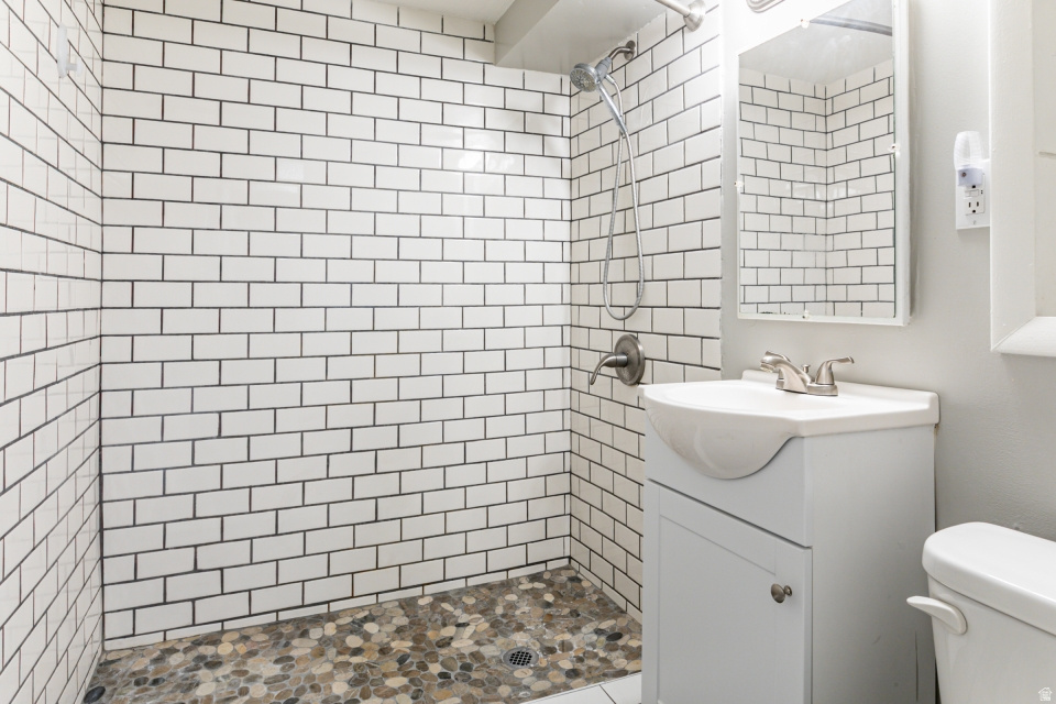 595 BEN LOMOND AVE South Ogden, UT 84403