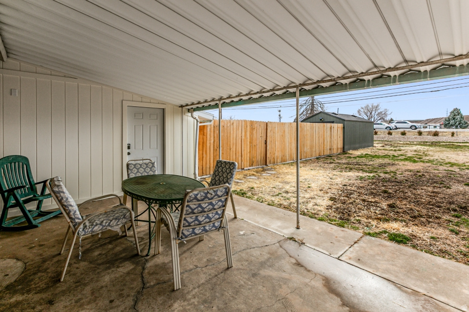 595 BEN LOMOND AVE South Ogden, UT 84403