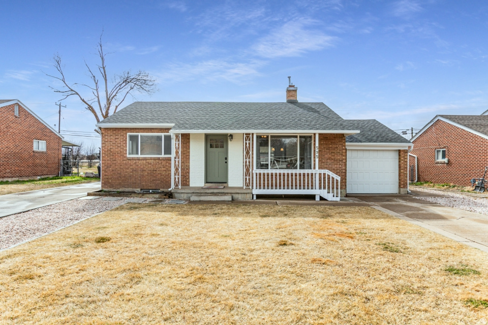595 BEN LOMOND AVE South Ogden, UT 84403