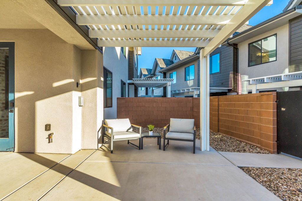 2420 SAGE DR #44 Santa Clara, UT 84765