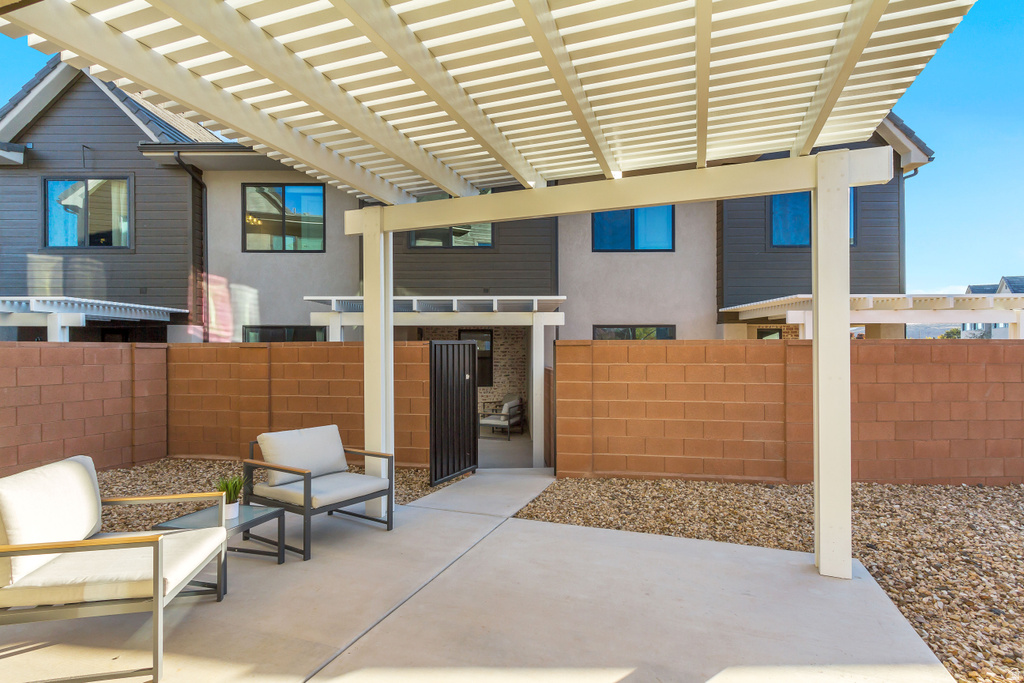 2420 SAGE DR #44 Santa Clara, UT 84765