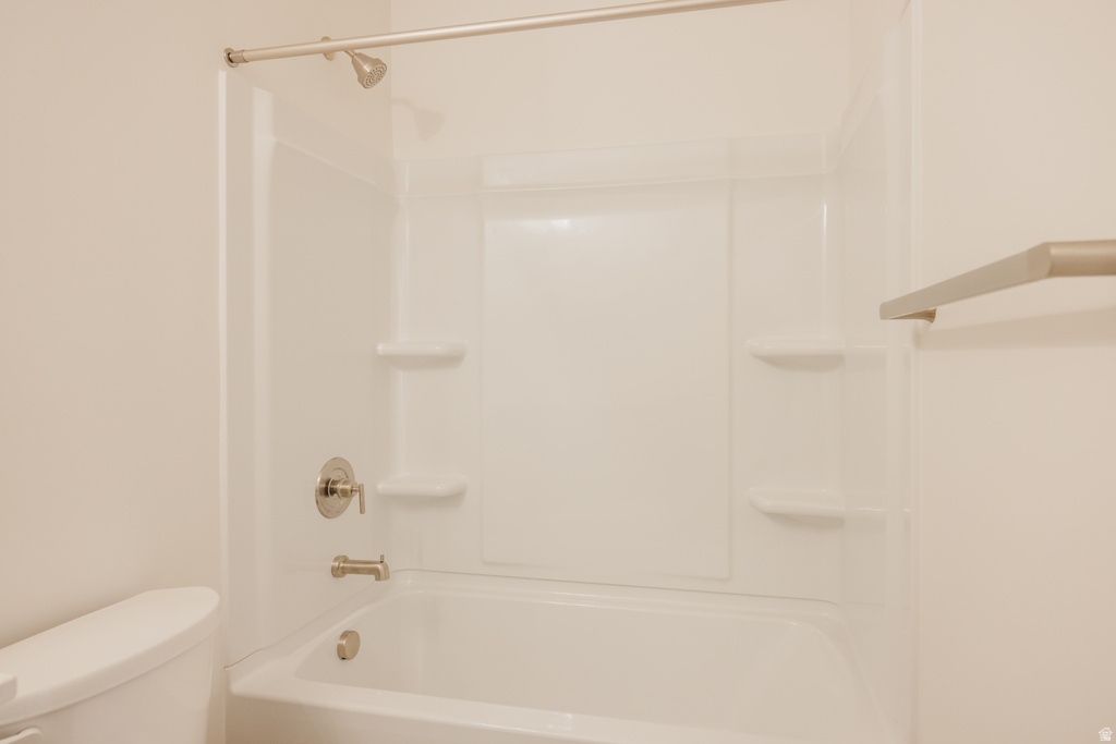 5215 S PARAMOUNT DR Riverdale, UT 84405