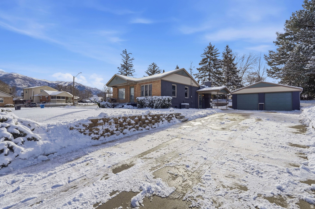 403 HIGHLAND DR Ogden, UT 84405
