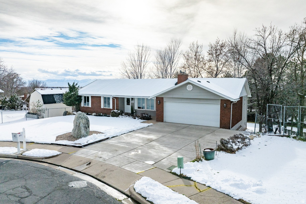 871 N POPLAR CIR Centerville, UT 84014