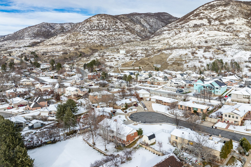 871 N POPLAR CIR Centerville, UT 84014