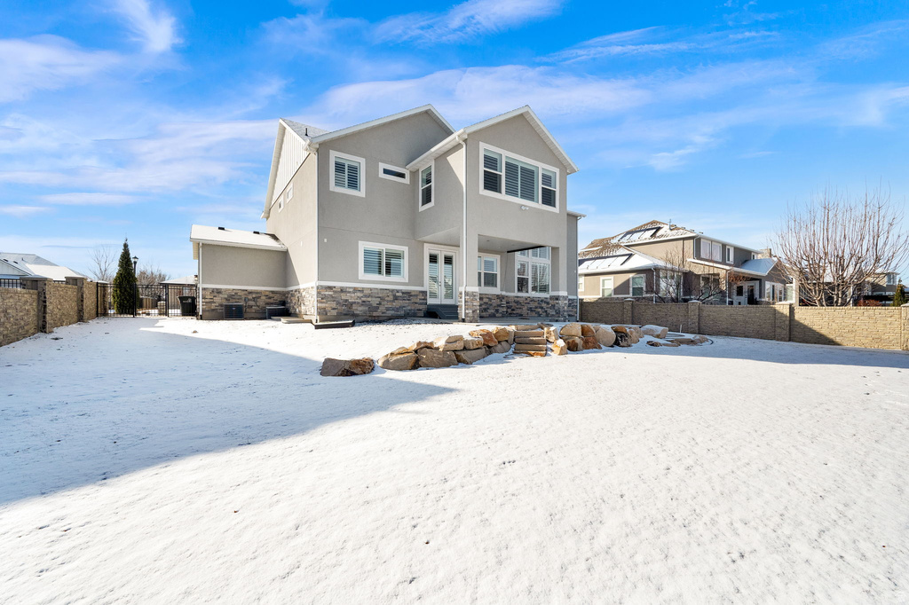 2098 W NICHOLAS FARM LN South Jordan, UT 84095