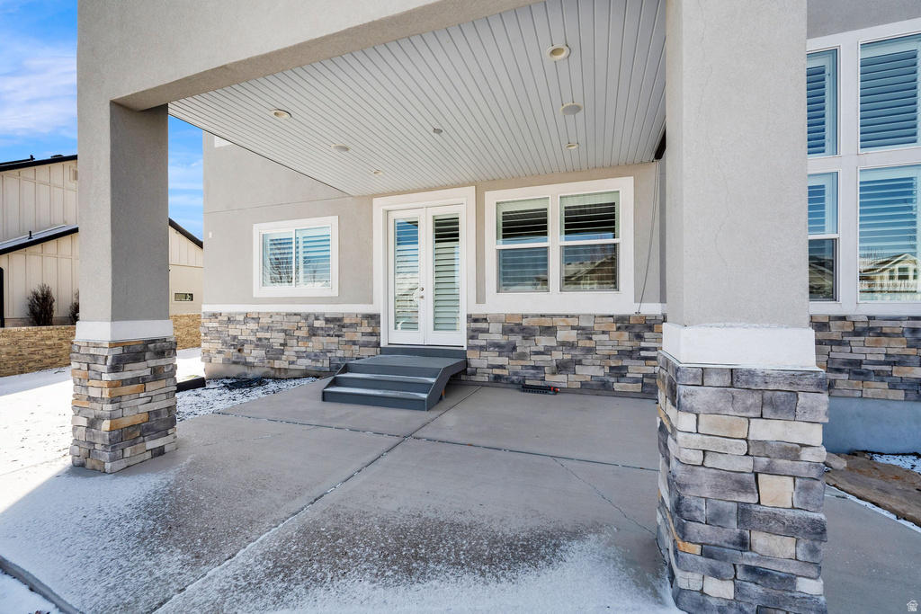 2098 W NICHOLAS FARM LN South Jordan, UT 84095