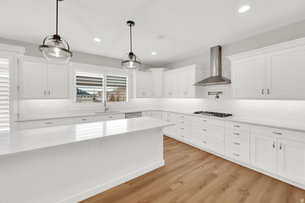 2098 W NICHOLAS FARM LN South Jordan, UT 84095