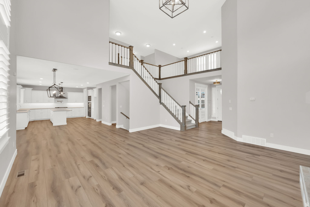 2098 W NICHOLAS FARM LN South Jordan, UT 84095