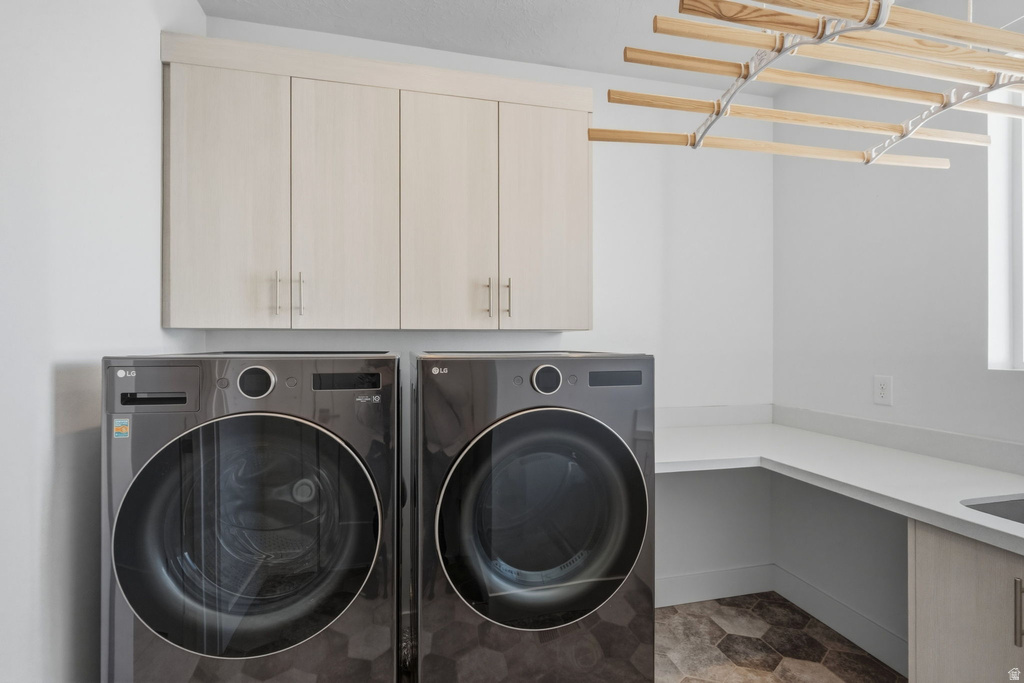 68 E COLUMBUS CT Salt Lake City, UT 84103